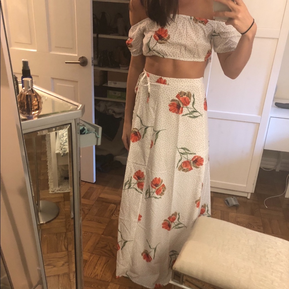 Floral Pin Dot Crop Top & Maxi Skirt Set size sm